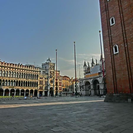 Classic Three Minutes From St Marc'S Square Appartement Venetië Buitenkant foto